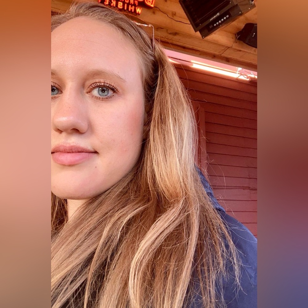 Meet your Posher, Katelyn